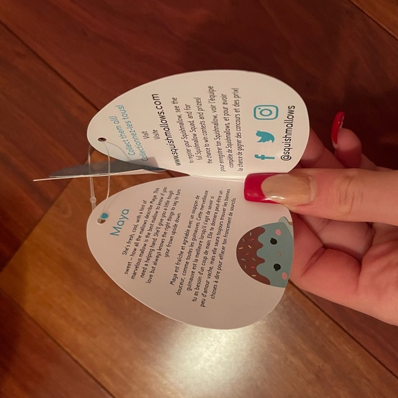 8 inch maya the ice cream squishmallow - Picture 3 of 6